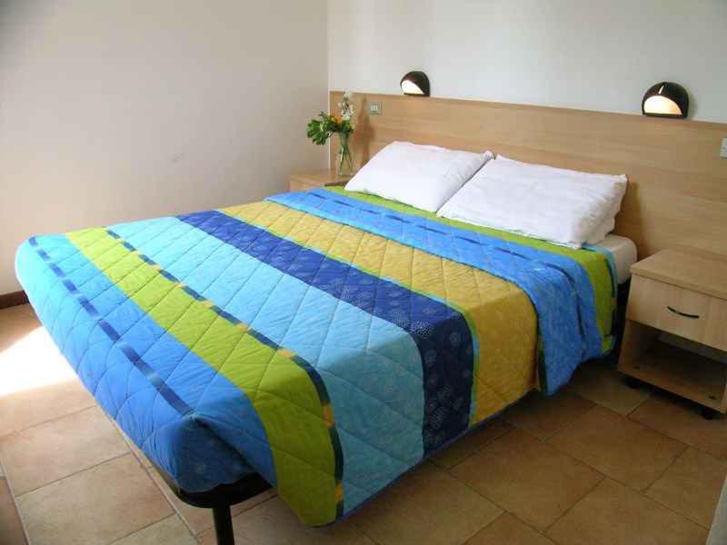 Camping Bella Italia In Peschiera Del Garda - Gardasee Apartment Exterior photo