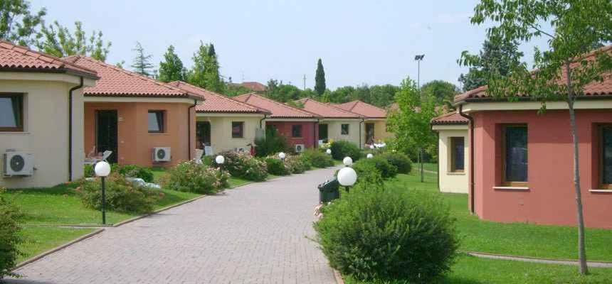 Camping Bella Italia In Peschiera Del Garda - Gardasee Apartment Exterior photo